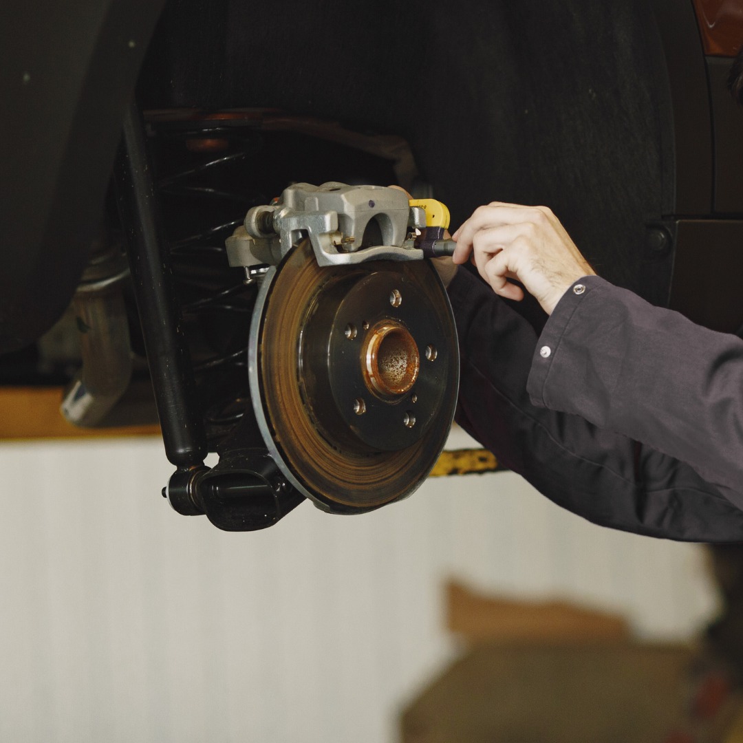 Servicio de revisión de frenos en Medellín